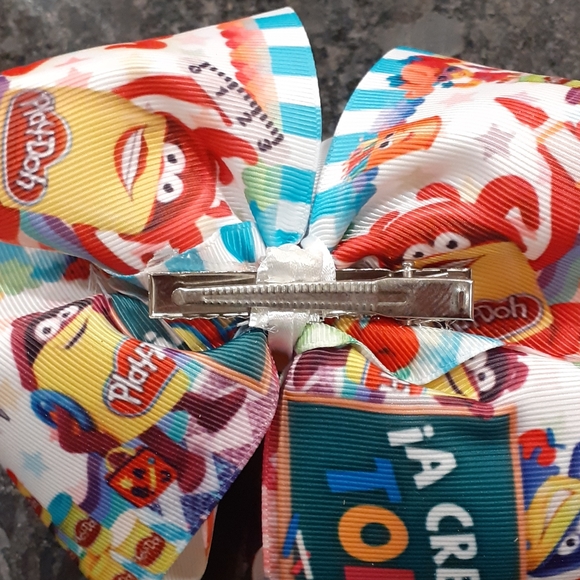 Boutique style bow. Multicolor play doh theme - Picture 5 of 5